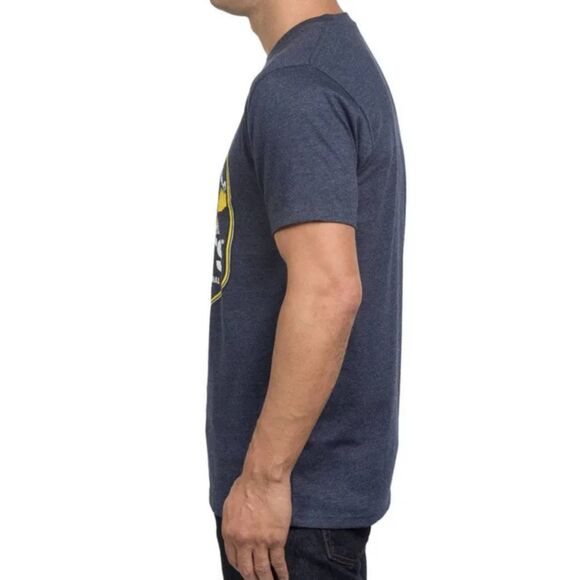 Levi's Eagle Graphic Tee Mens size Medium NEW WITH TAGS - Picture 2 of 8